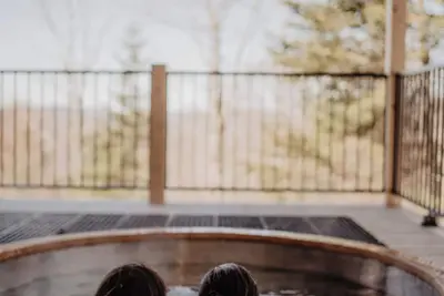 Image de Le Sous-Bois avec spa - Montagne le Maelström