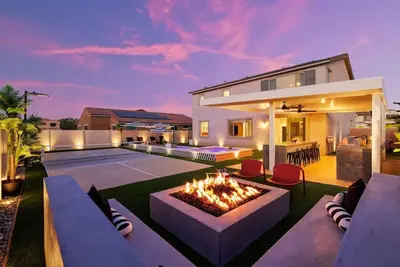 Image de 7br Pickleball: Firepit-Outdoor Kitchen-Game Room