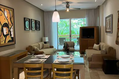 Image de Discover the worlds largest theme park at Vidanta World. Pga Tour Mexico Open.