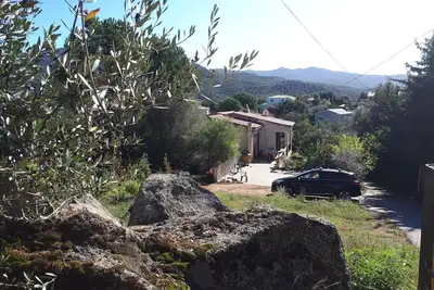Image de Les arbousiers. Haut de maison avec jardin. A 700 mètres de la plage.