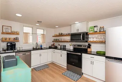 Image de \"The Hive\"-Downtown Berlin, 4 Br, Sleeps 8, 2 Bath