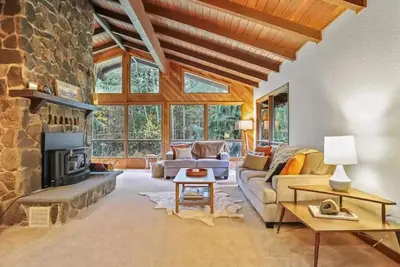 Image de Mountain Escape, Game Room, Bbq, Fireplace, Sleeps 8