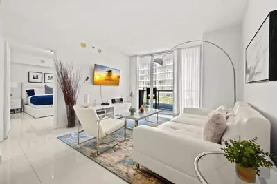 Image de 1611-3 · **Lovely 1br W Icon Brickell-Waterviews-Free Spa**