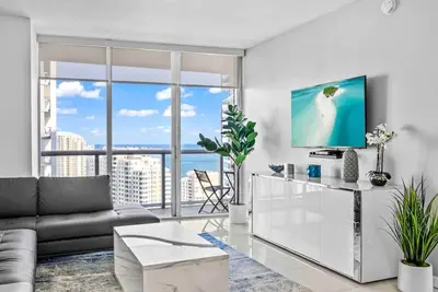 Image de 3601 · *Iconic W Icon Condo- Pool & Ocean Views -Freespa*