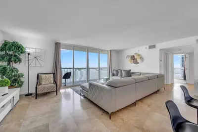 Image de * Luxury Brickell 2br Condo W\/Stunning waterviews*