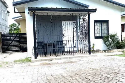 Image de Cedarville, tranquil 2 bedroom house gated community Montegobay Jamaica
