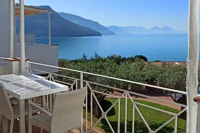Image de Petrasia- Sea view flat located in the Ruve Bianche Residence with swimming pool and private beach