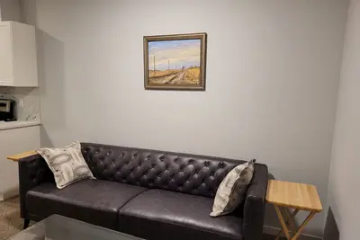 Image de Cozy 2 bedroom Guest Suite in Calgary- Family friendly!