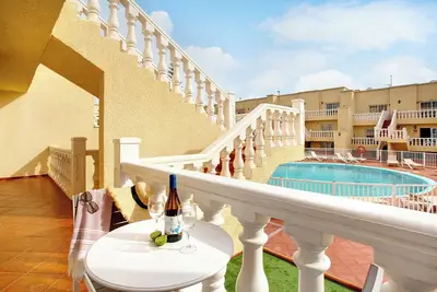 Appartement de vacances \"Liomor Luxury\" avec piscine partagée, Wi-Fi et climatisation