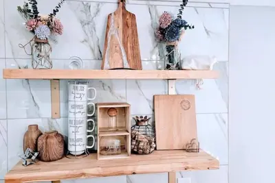 Image de Located close to shops & restaurants, near the Corning Optical Comm Building