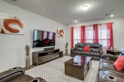 Image de Lovely Richmond Home w/ Outdoor Kitchen & Grill!