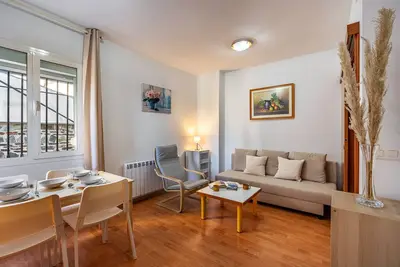 Image de Appartement 'Edif Serraneu Estudio' avec vue sur la montagne et Wi-Fi