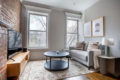 Image de Lovely West Village 1br w/ W/D, nr restaurants, by Blueground