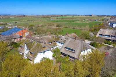 Image de Süderhof App. 14 - Süderhof 14 - im Südwesten von Keitum Gelegenes Reetgedecktes Haus