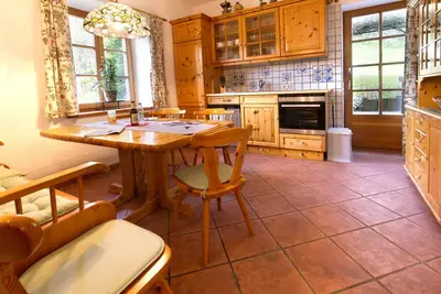 Image de Ferienwohnung / App. für 4 Gäste mit 86m² in Mittenwald