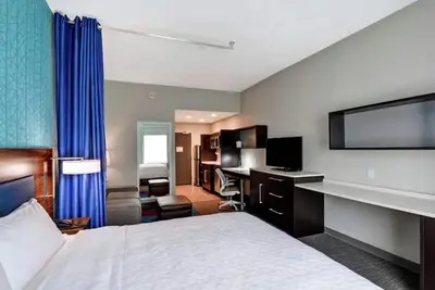 Image de Pensacola Perfection! Free Breakfast and Parking, Pets Allowed, Onsite Pool!