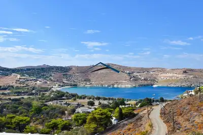 Image de Otzia Bay House with a sea view, only 10 minutes by foot to the beach of Otzia.