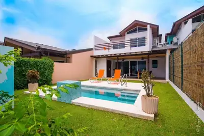 Image de Casa Bonita with private pool at Ciudad del Mar!