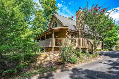 Image de Honey Pine Lodge | By Colonial Properties