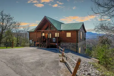 Image de Peaceful View Cabin | By Colonial Properties