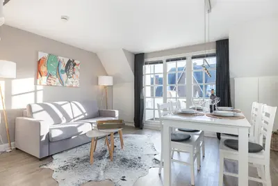 Image de 3-room apartment on the upper floor/ground floor with approx. 54 sqm floor space in Munkmarsch