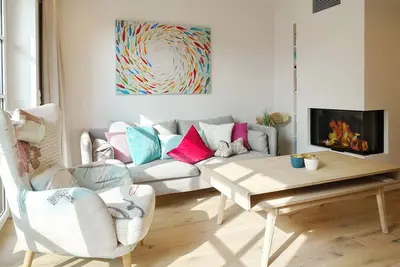 Image de Freundlich und Sehr Geschmackvoll Eingerichtetes Hausteil im Sylter Süden