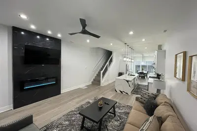 Image de New Modern 4br/5ba Downtown Indianapolis