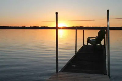 Image de Georgian Bay Retreat-Stone Fireplace-Hot Tub- Dock- No Cleaning Fee!