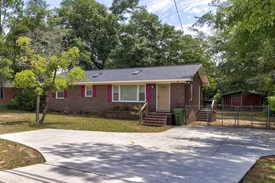Image de The Rhythm Ranch 2br/1ba minutes to Uncw & Wrightsville Beach!