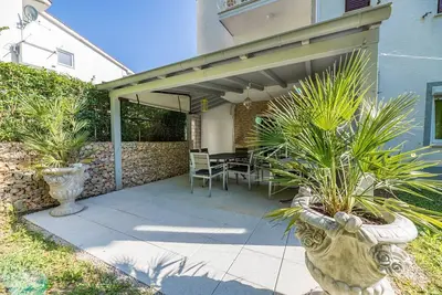 Image de Logement moderne avec terrasse, jardin, WiFi, Bbq