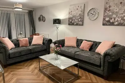 Image de 3br Prenton, Wirral close to Liverpool, Chester&local beaches\n4xTvs, fastWIFI