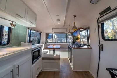 Image de Air Village Creekside Unit #4