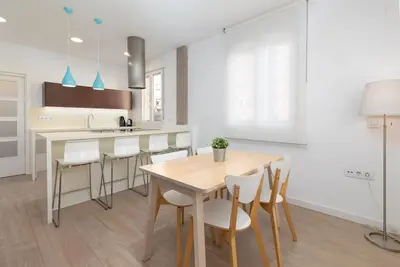 Image de Valencia Opera. Wifi + Aire Acondicionado+ 4 Pax