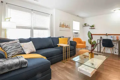 Image de Lavish 3Bed Apt! Free Gated Parking! 30 min Nyc!