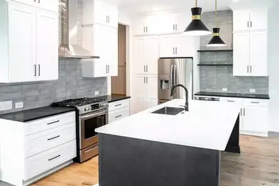 Image de New Build Modern Home 2400 Sq Ft! Great Location