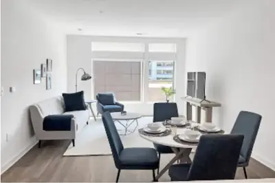 Image de Light & Blue Elegance Cozy 2br w Amenities, Tysons + Gym / Mall / Pool