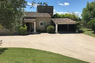 Image de 84a - \"Mas d'Elise\", magnifique villa avec piscine au cœur du Luberon