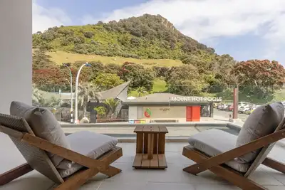 Image de The Esplanade ~ Mount Maunganui Apartment - Beyonder Holiday Homes