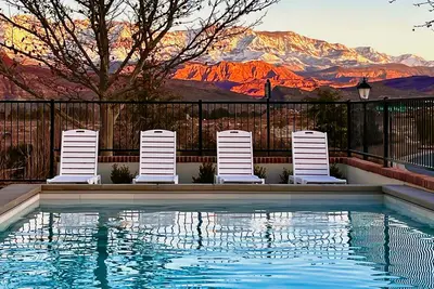 Image de Sleeps 22- Nov-March Pool Heated for Free If Stay 3 Nights or More.