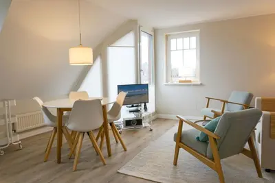 Image de Hus-de-hahn - Wohnung 2 - Das Vielleicht Beste Beispiel für Geradliniges Design Unter Vielen