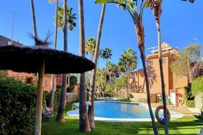 Image de Two bedroom apartment walking distance to a stunning beach