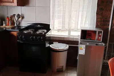 Image de Solar powered cozy family sized cottage with all the privacy you need.