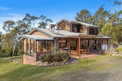 Image de Country style Stunner Bushland Peace and Privacy