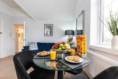 Modern 2br Gem on Seymour Road!