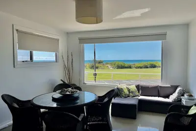 Image de Sea Retreat Summary: