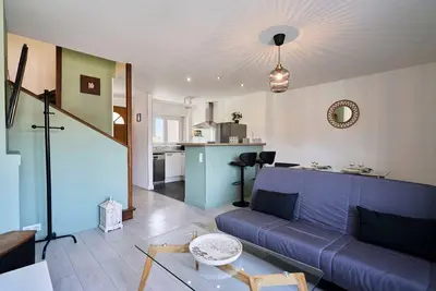 Image de Duplex rénové proche métro 2 chambres.