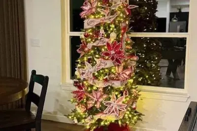 Image de Majestic Lodge 6br • Lakeview Retreat w/ Rooftop Deck & Hot Tub • Sleeps 16