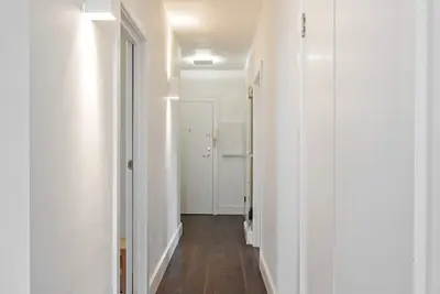 Image de Work, Play, Relax: Your 2br Oasis in the City