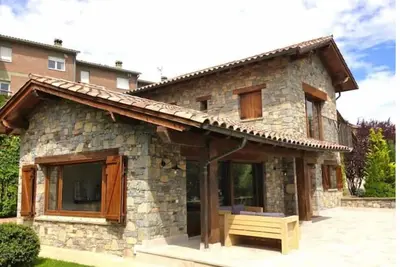 Image de Casa Nueva y Aislada de 350m con JardĂn Privado