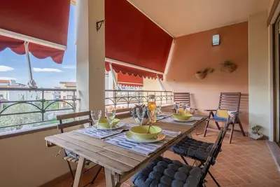 Image de Sardinia Re - White Olive